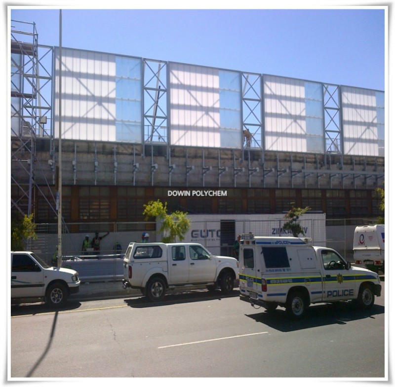세프룩스(Bus station Cape Town2)[크기변환].jpg